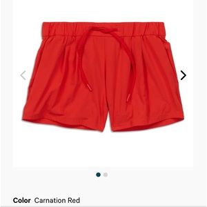 Lululemon stroll at sundown shorts